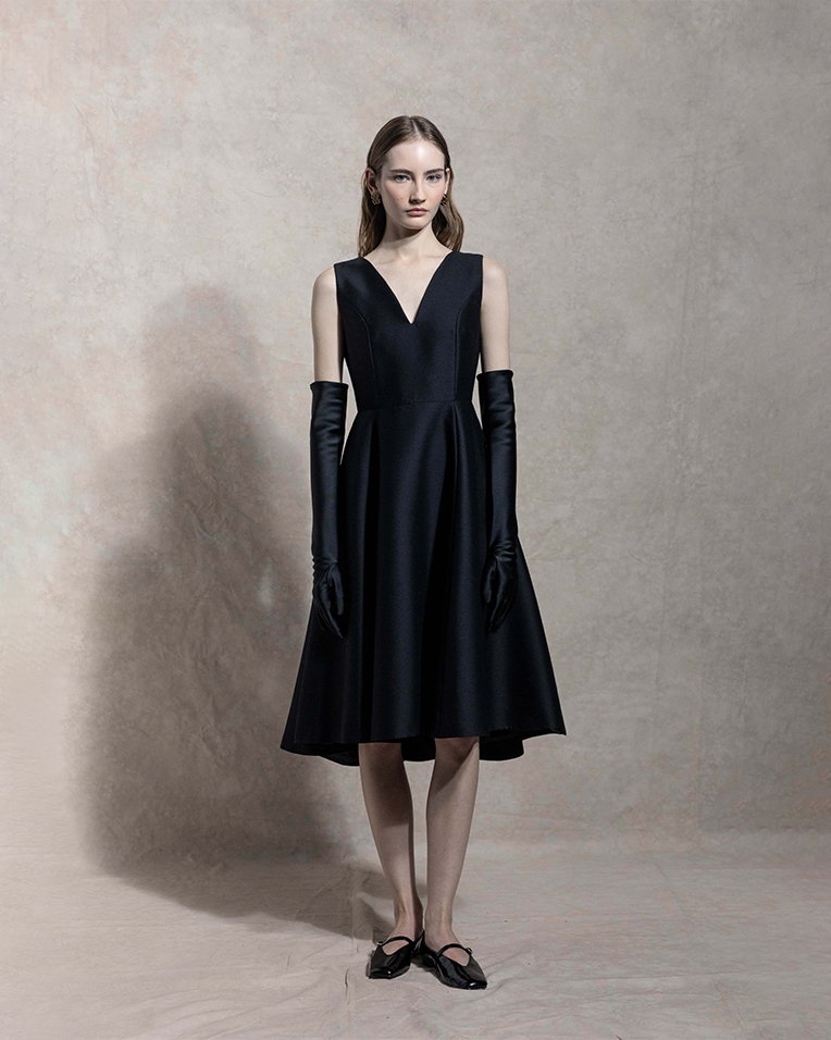 TULIP 黑色丝毛礼服裙