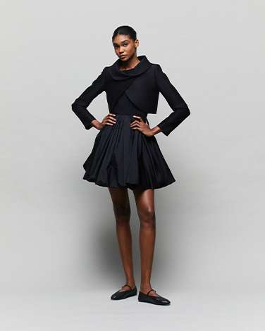 NUVOLA 黑色心心领连衣裙